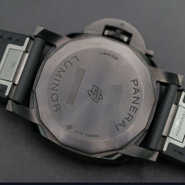 Panerai Luminor Luna Rossa PAM01408 Image 4